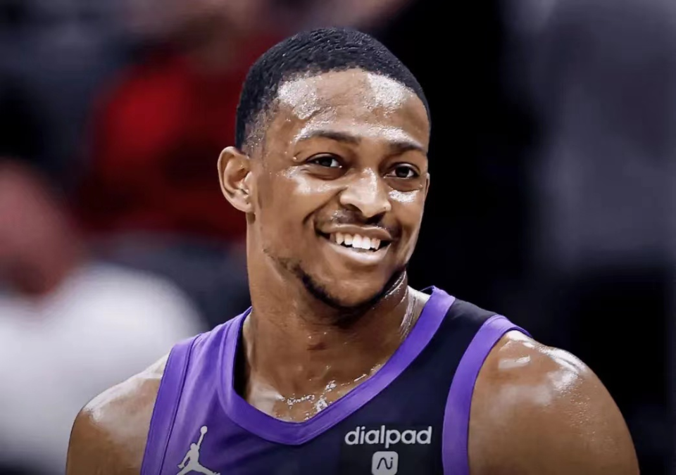 开云下载-阿根廷男篮横扫猛龙，福克斯制霸全场