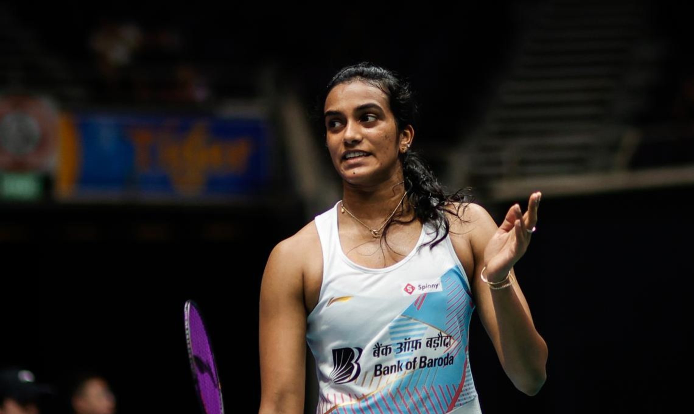 包含印尼羽毛球队爆冷马来西亚羽毛球队，辛杜绝境逆转的词条