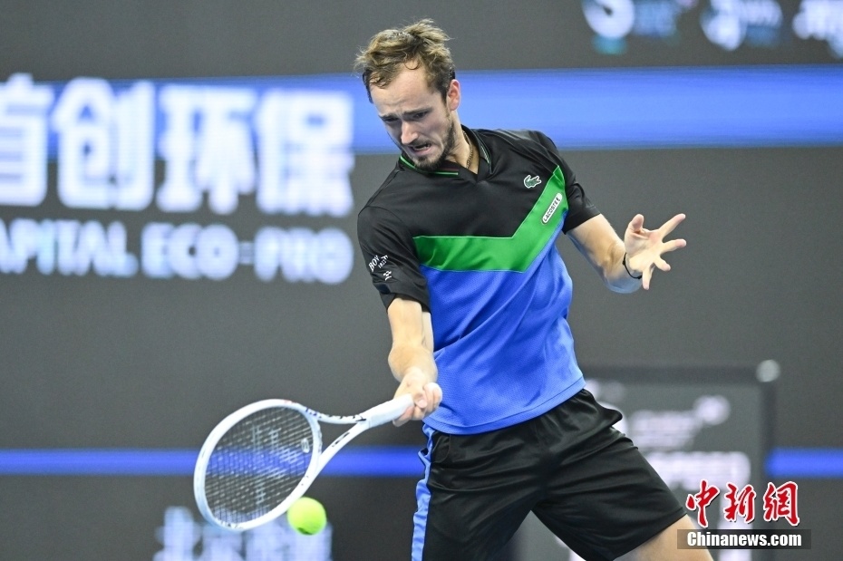 关于德国网球队鏖战日本网球队，梅德韦杰夫爆发神勇的信息
