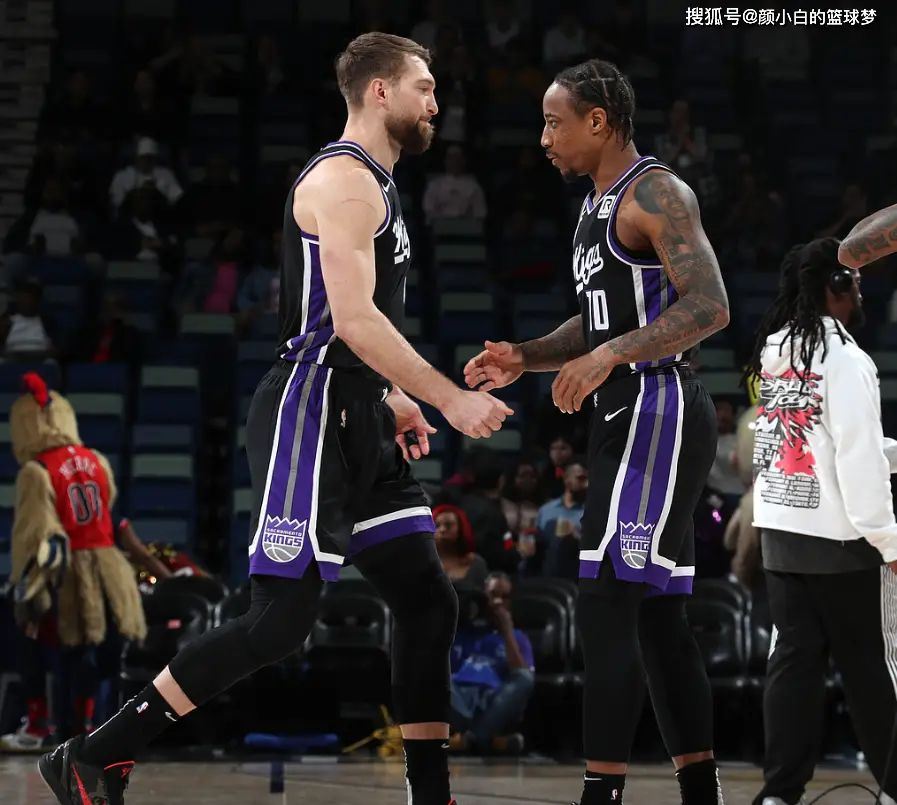 开云体育官网-鹈鹕鏖战加拿大男篮,特雷杨关键制胜