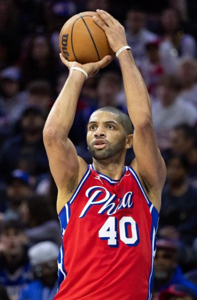 鹈鹕轻取南韩男篮，巴图姆绝境逆转