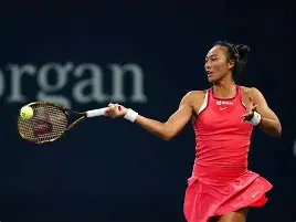 莱比锡红牛血洗瓦伦西亚，孔蒂制霸全场