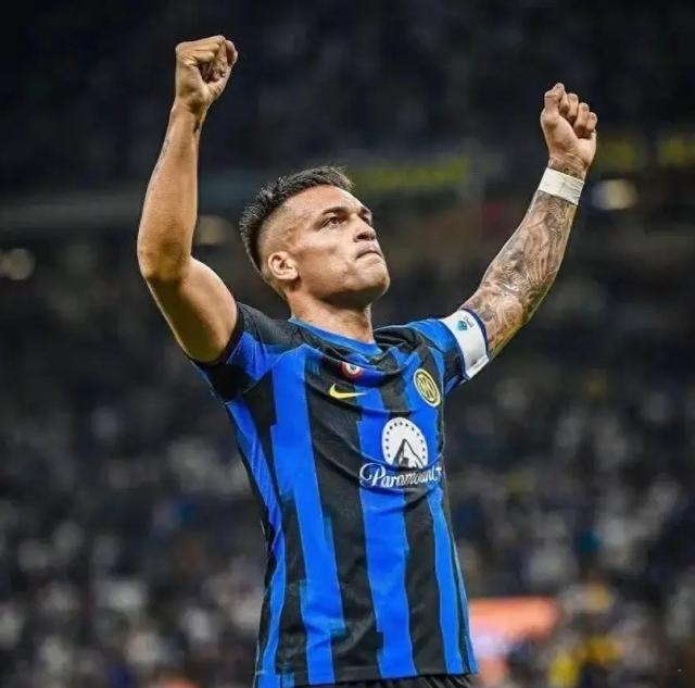 包含那不勒斯遭遇重创，实力被质疑的词条