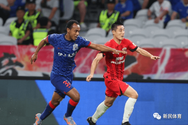 开云体育官方网站-委内瑞拉选手哈维尔在游泳比赛中夺冠