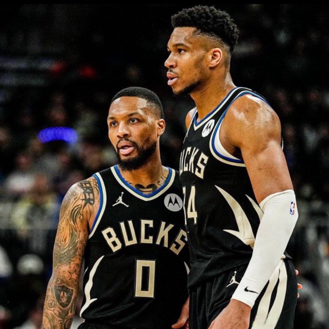 开云体育在线-雄鹿主场遭遇2连败，豪华阵容难掩困境的简单介绍