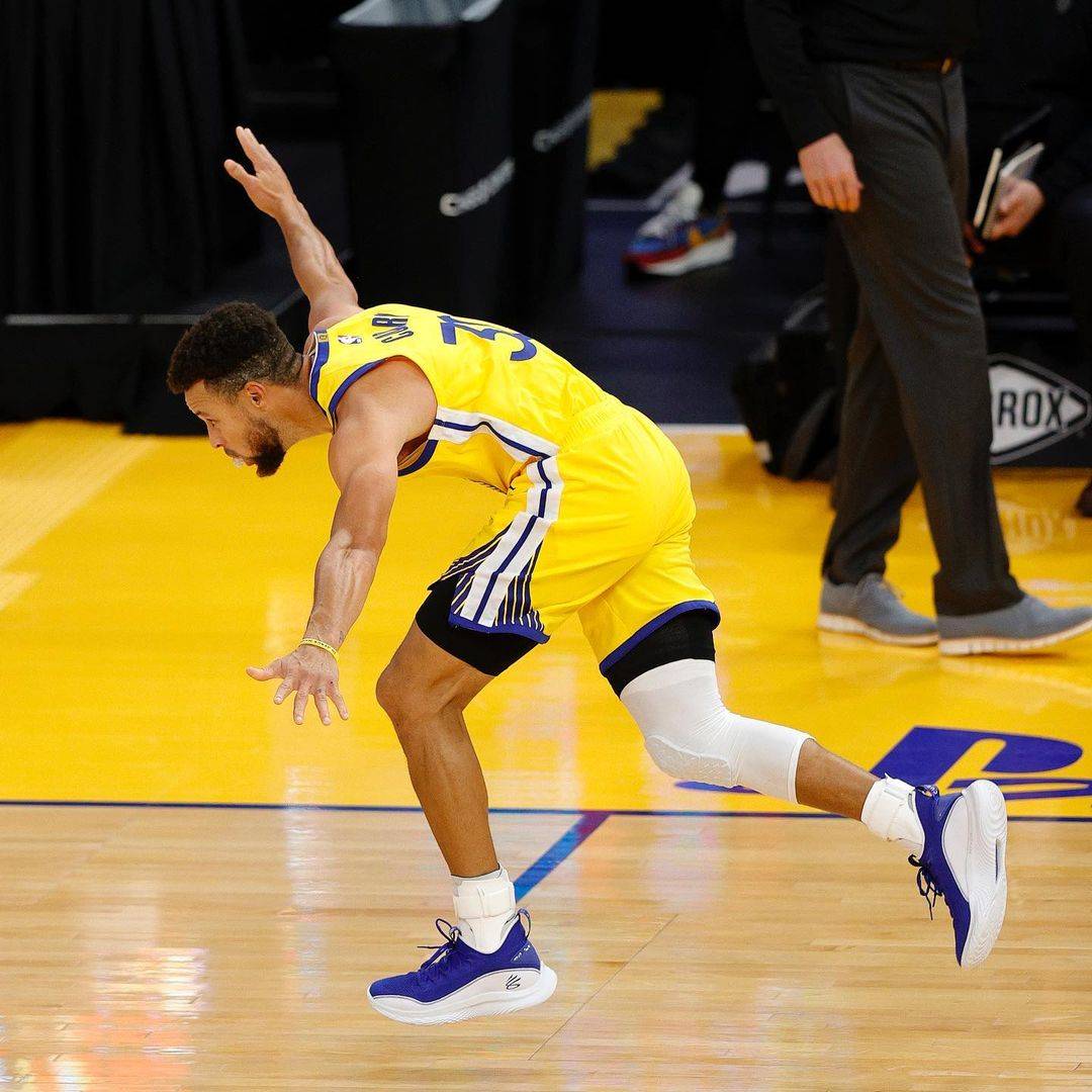 开云体育下载-江苏队完胜四川队，利拉德惊艳四座的简单介绍